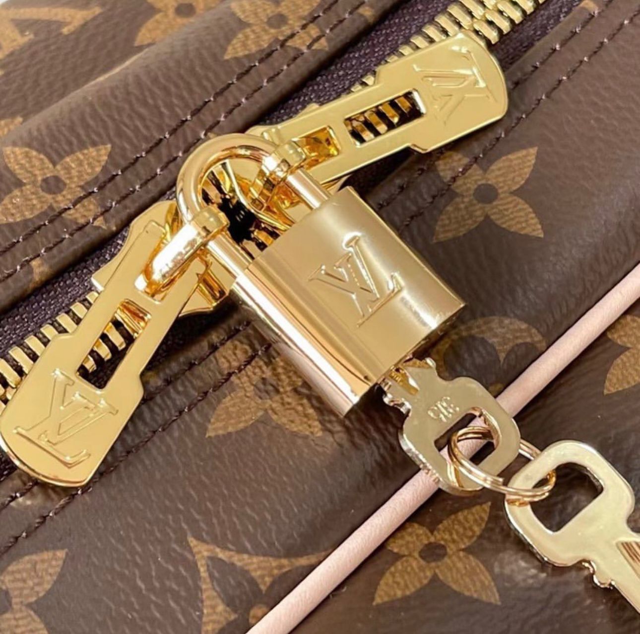 LV Carryall