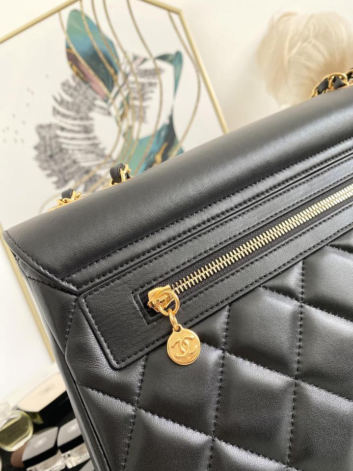 CHANEL nuova borsa a spalla singola