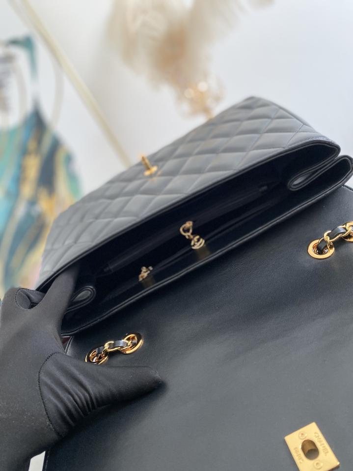 CHANEL nuova borsa a spalla singola